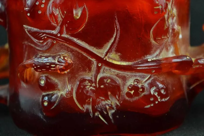 7.15''L- Chinese Natural Antique Exquisite GEOMANTIC AMBER Handcarved Sculpture Lucky Teapot Statue
