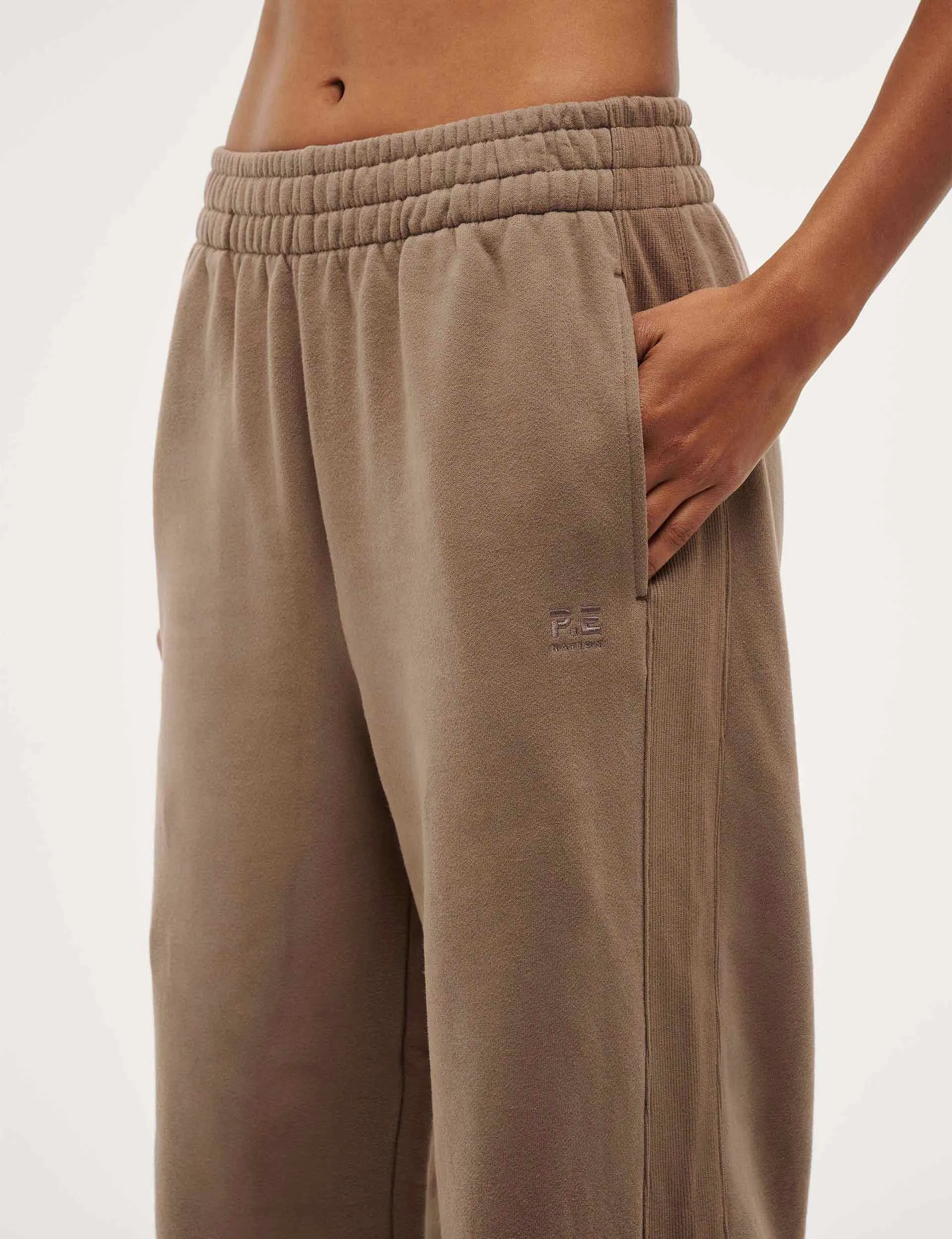 Adventure Trackpant - Taupe