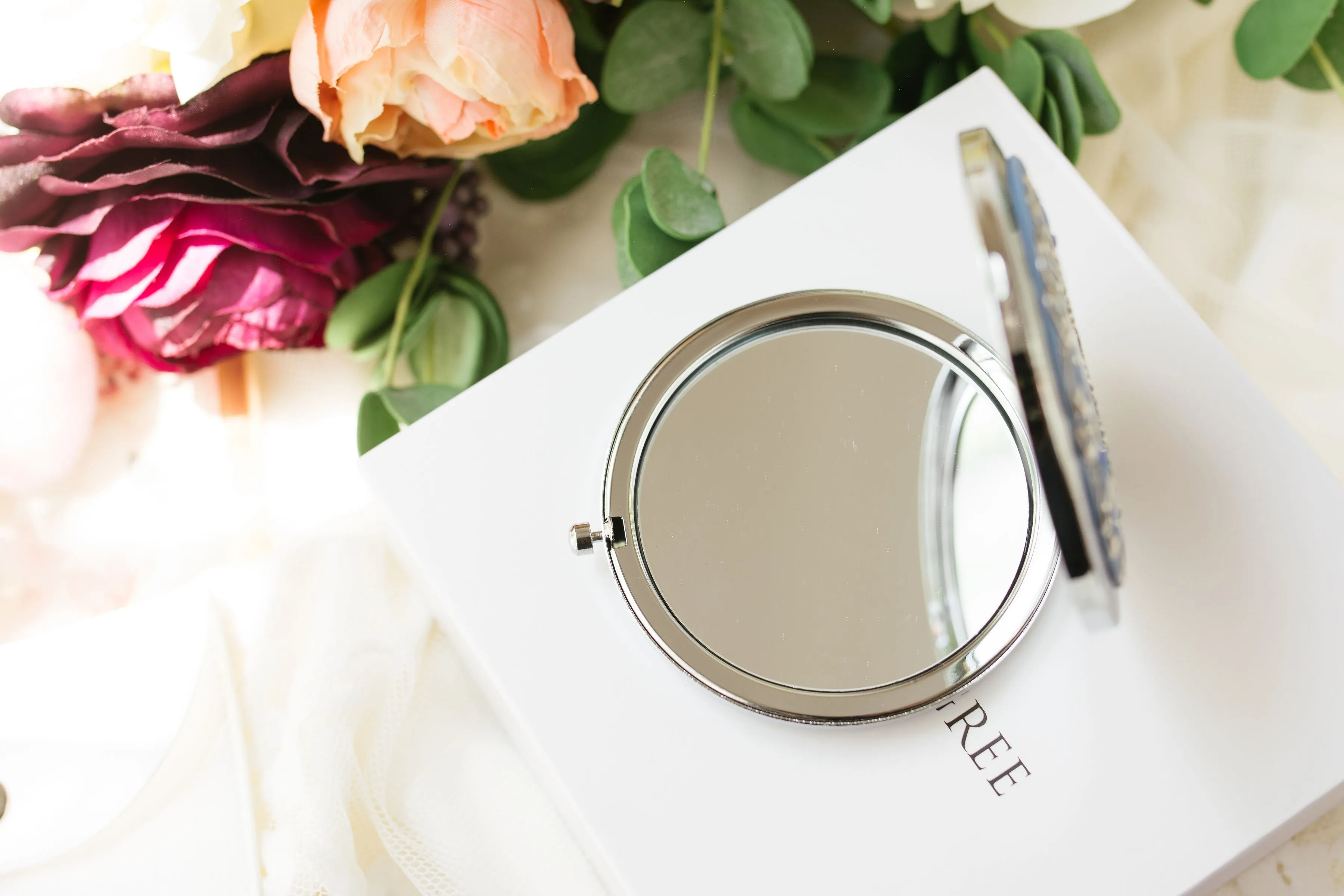 Classic Silver Filigree Flower Compact Mirror