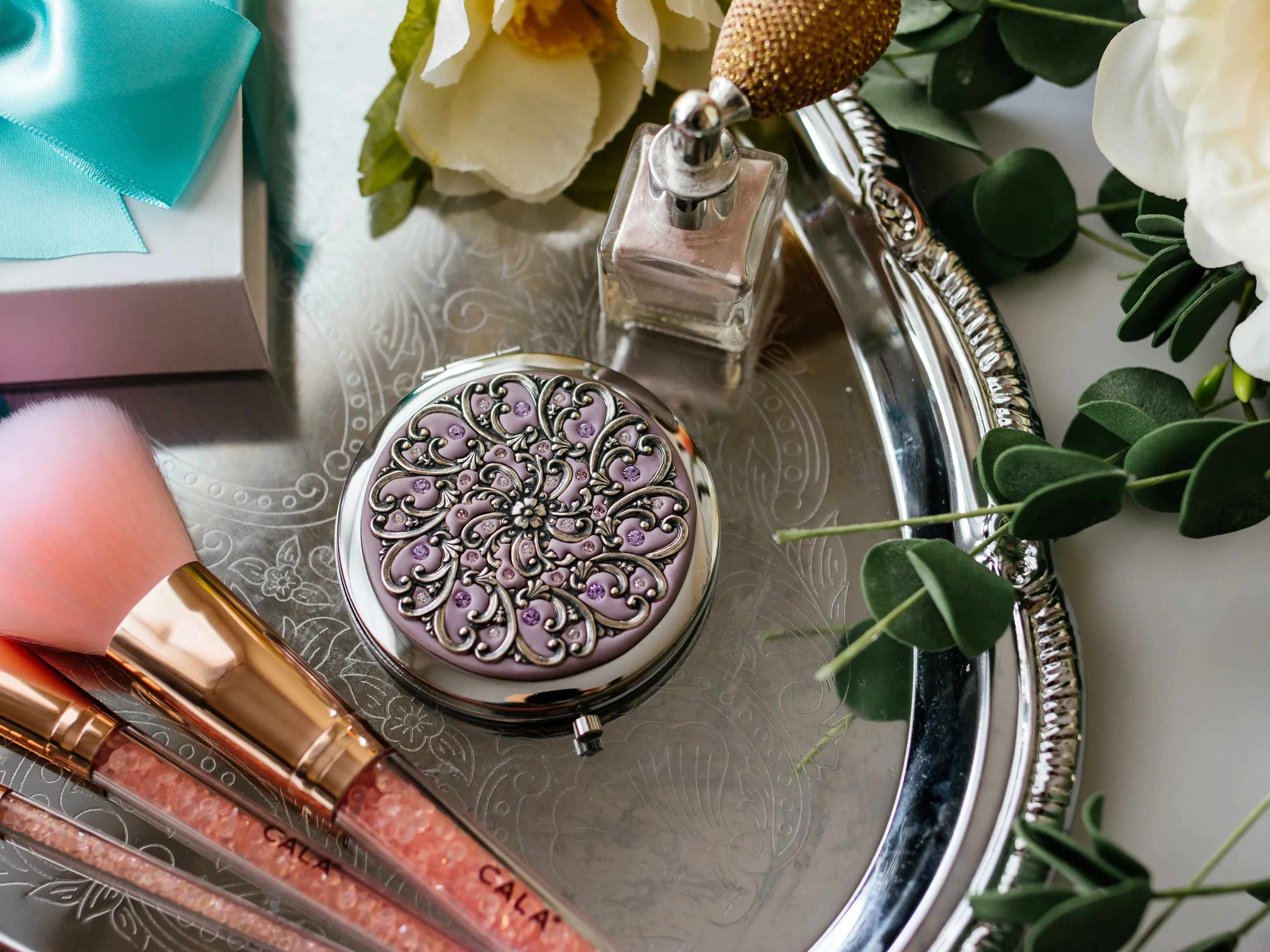Classic Silver Filigree Flower Compact Mirror