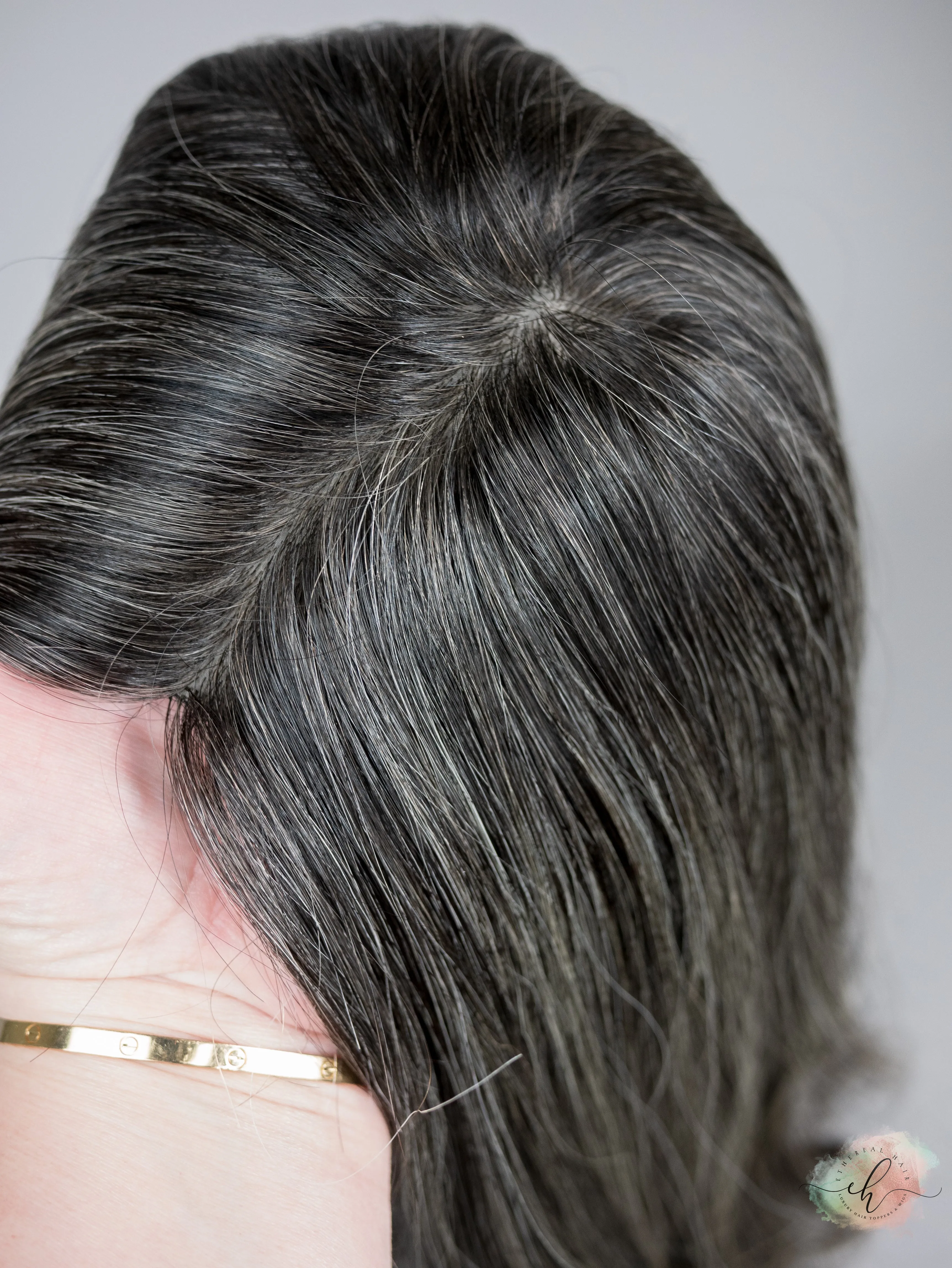 “DELLA" Exquisite Wig: Silk Top, Sz. M, 19-20"
