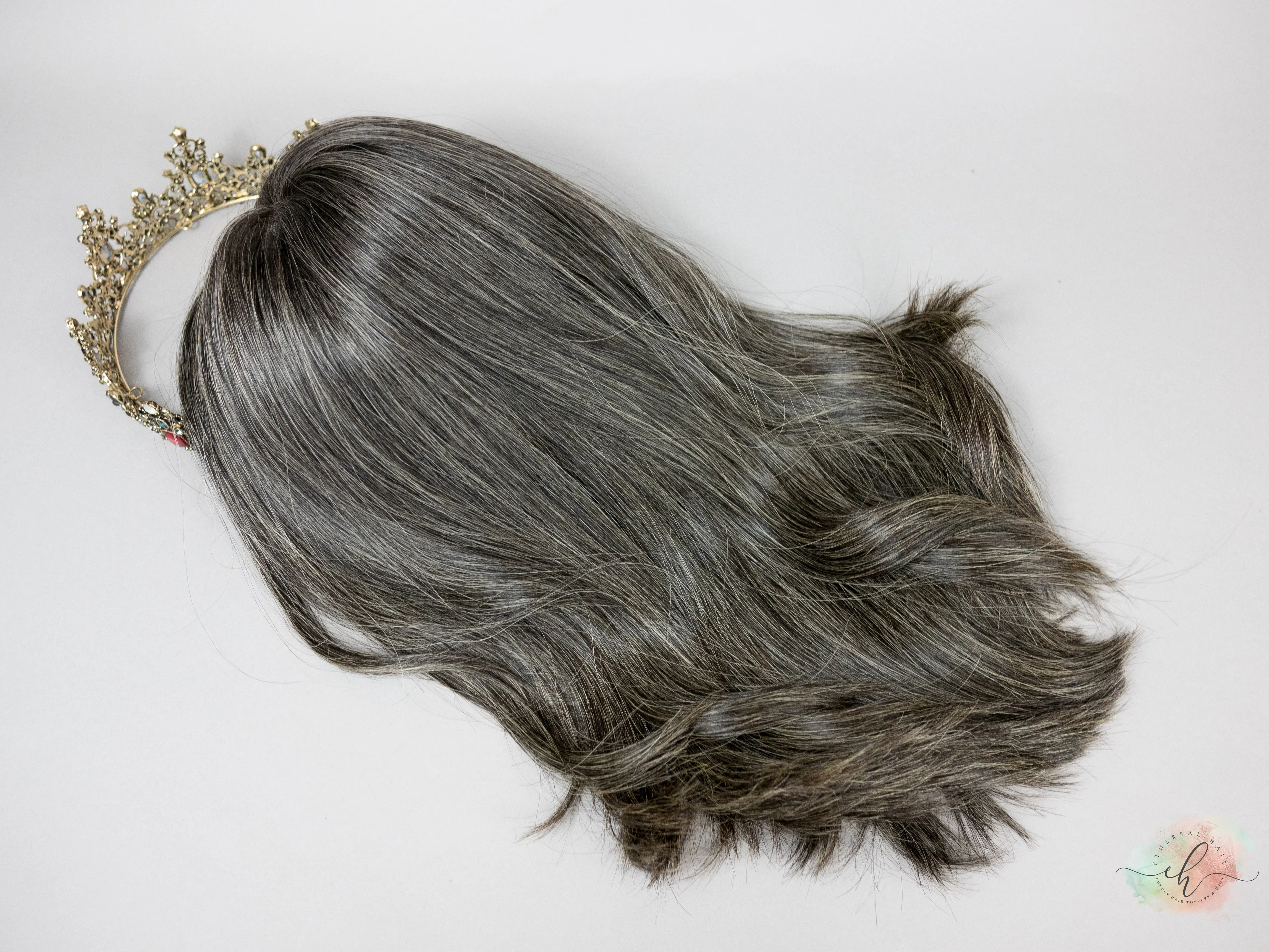 “DELLA" Exquisite Wig: Silk Top, Sz. M, 19-20"