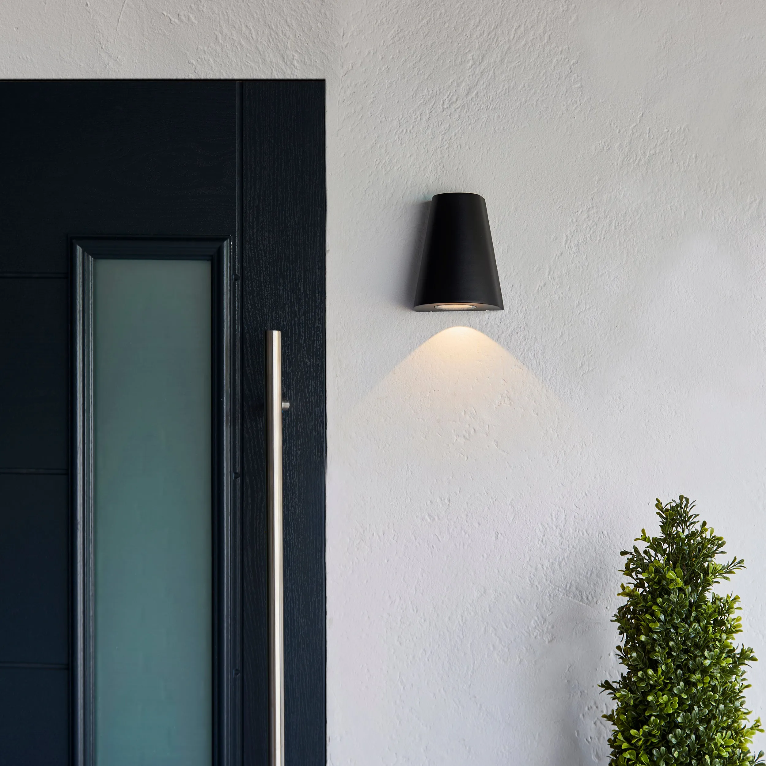 Endon 96904 Helm 1lt Wall Textured black & clear glass 2W LED (SMD 3528) Warm White