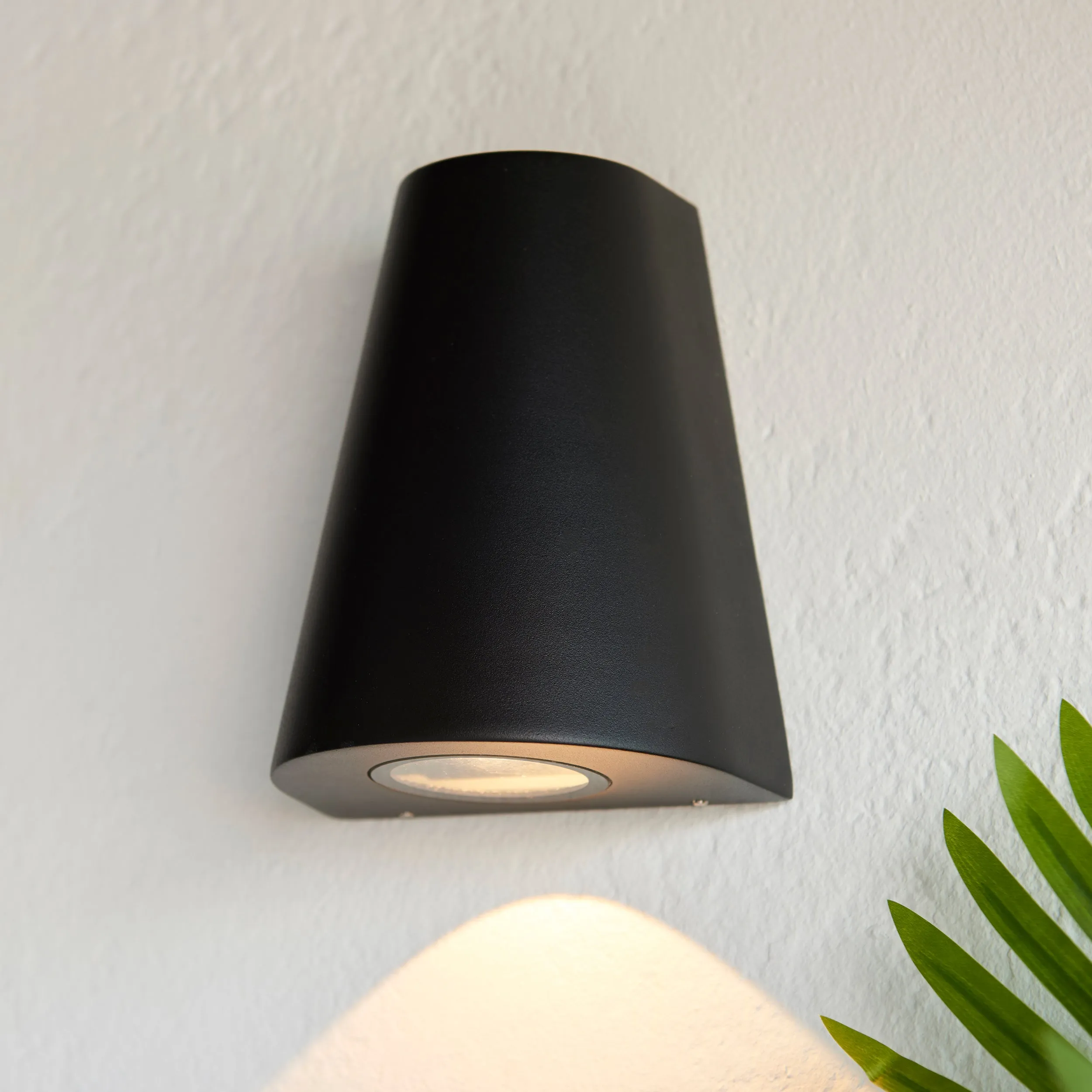 Endon 96904 Helm 1lt Wall Textured black & clear glass 2W LED (SMD 3528) Warm White