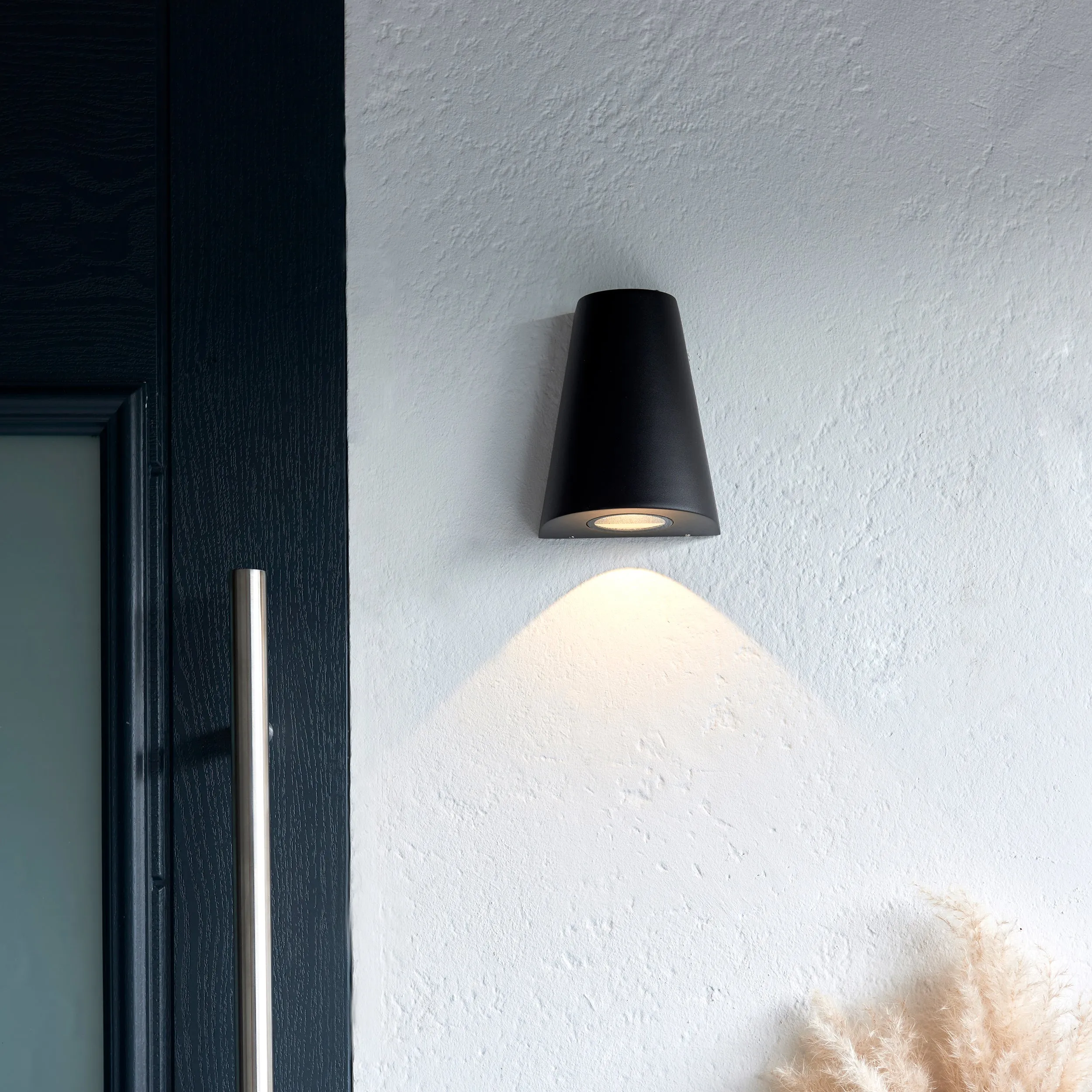 Endon 96904 Helm 1lt Wall Textured black & clear glass 2W LED (SMD 3528) Warm White