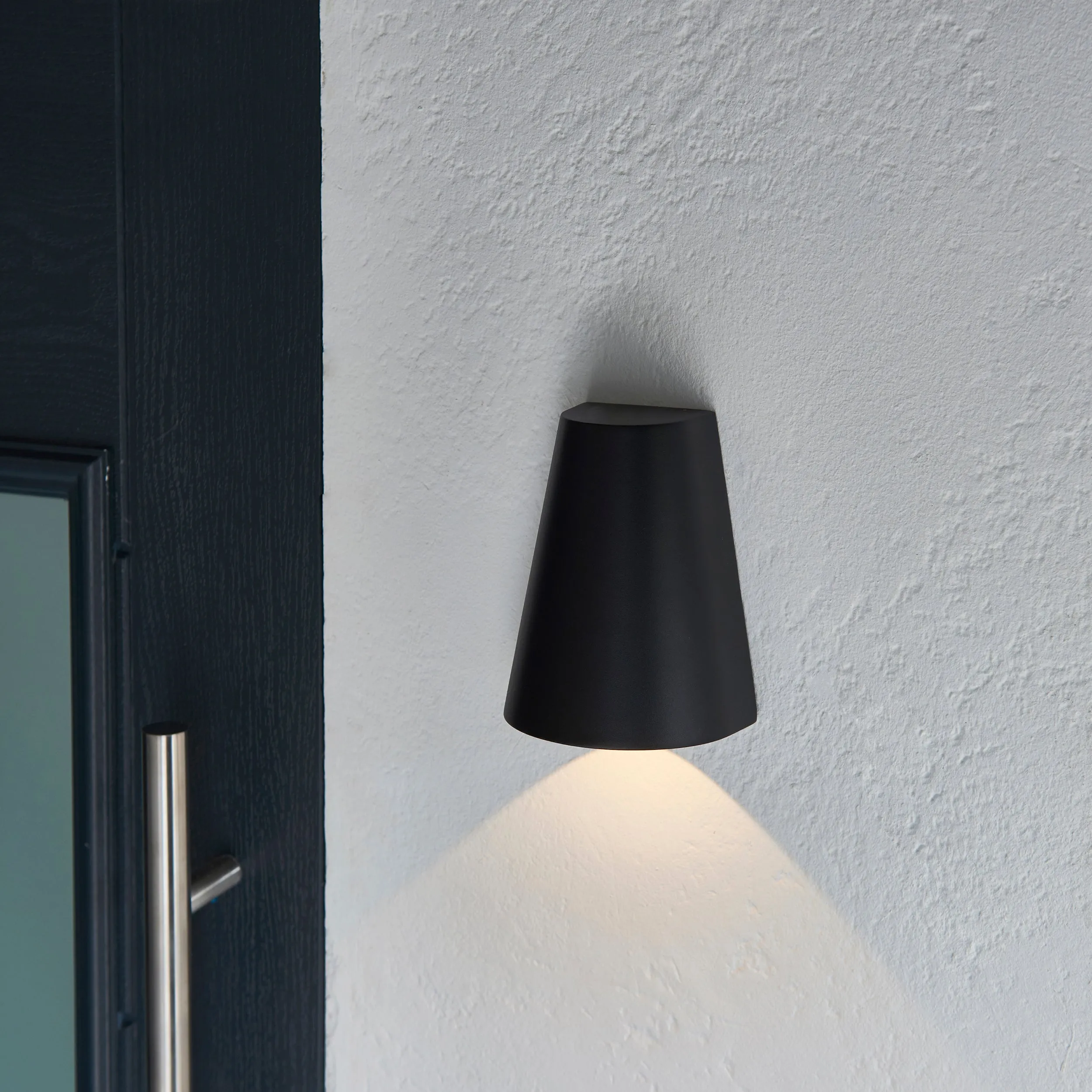 Endon 96904 Helm 1lt Wall Textured black & clear glass 2W LED (SMD 3528) Warm White