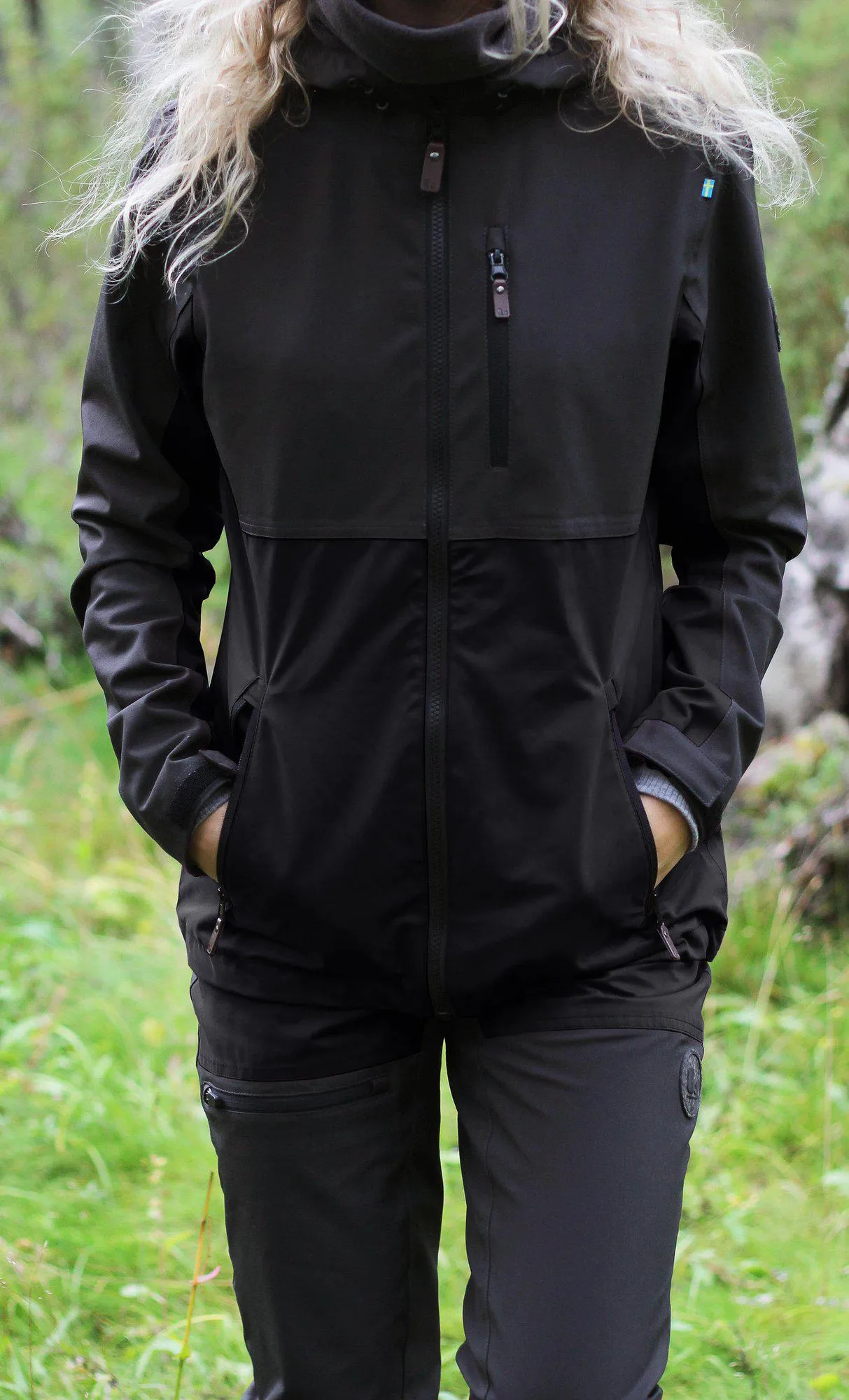 EXPLORER SHELL JACKET, WOMEN - BLACK