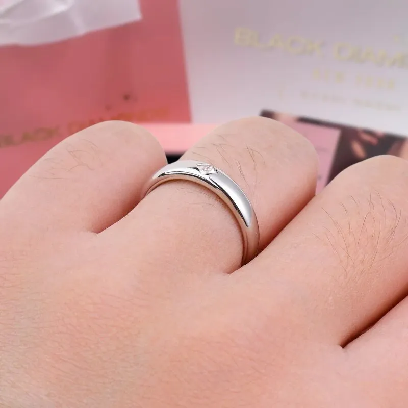 Exquisite 0.15 Ct Princess Cut Diamond Unisex Wedding Band