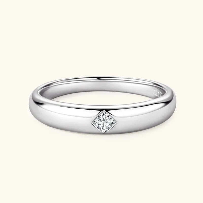 Exquisite 0.15 Ct Princess Cut Diamond Unisex Wedding Band