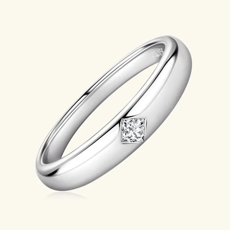 Exquisite 0.15 Ct Princess Cut Diamond Unisex Wedding Band