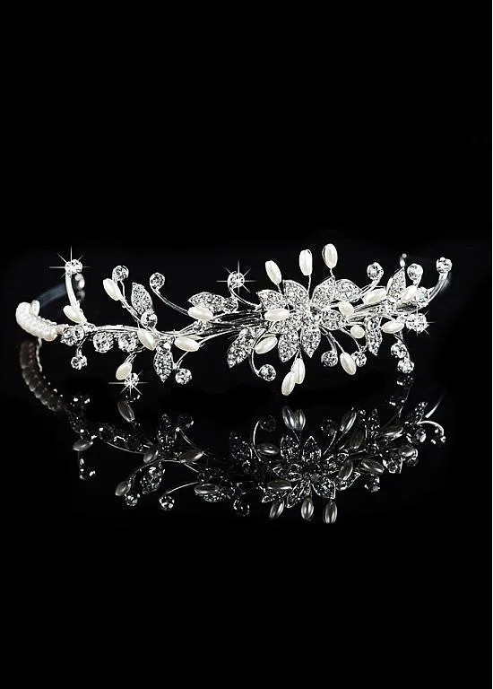 Exquisite Alloy Wedding Tiara With Rhinestones