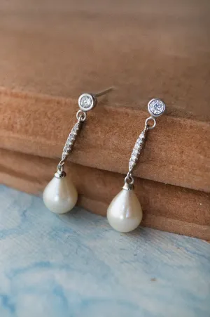 Exquisite Charmer Sterling Silver Pearl Droplet Earrings