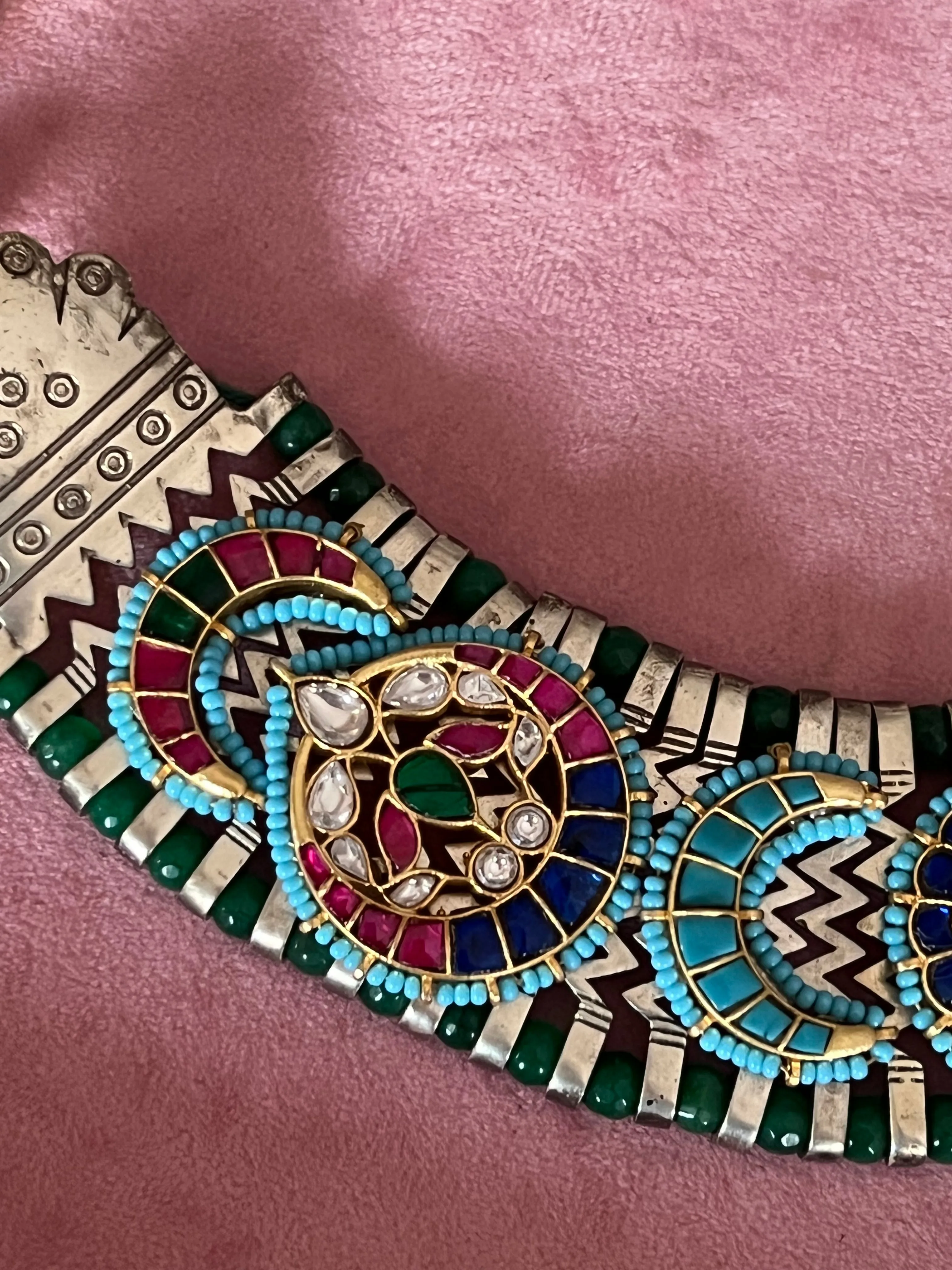 Exquisite Choker Necklace Set - A Masterpiece of Elegance