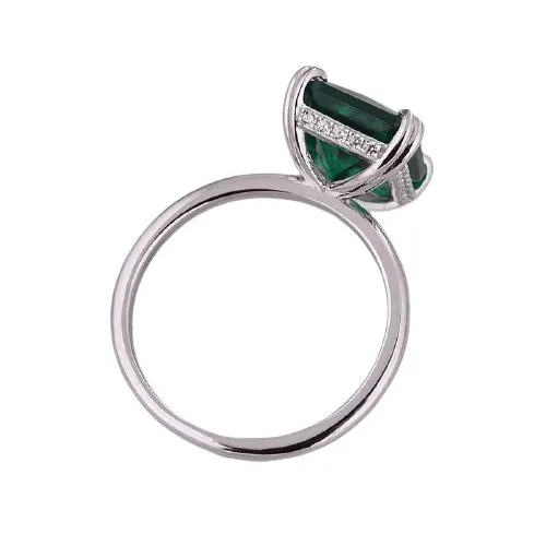 Exquisite Emerald Green Cushion Cut Engagement Ring