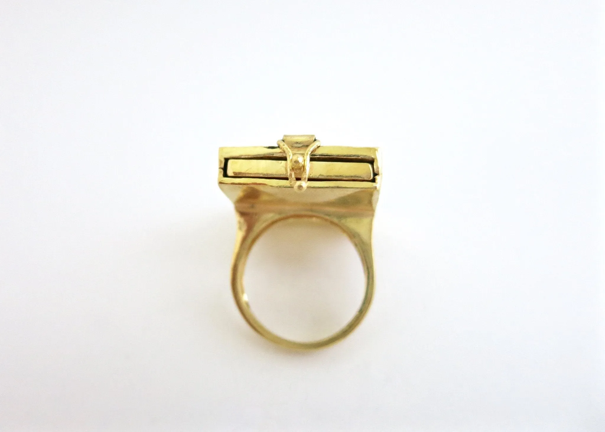 Exquisite, gold-plated brass rectangular drawer ring