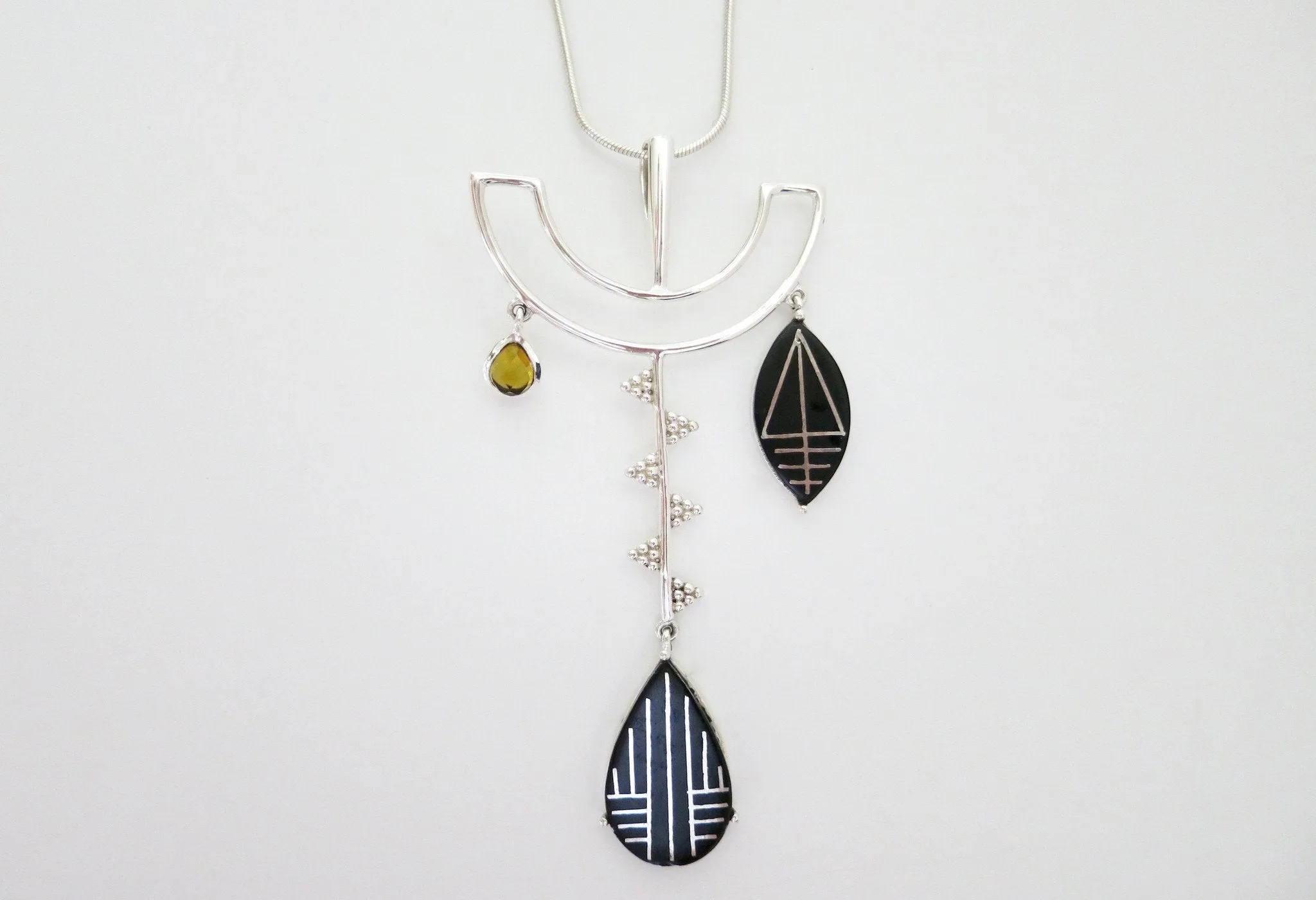 Exquisite long 3 drops Bidri pendant