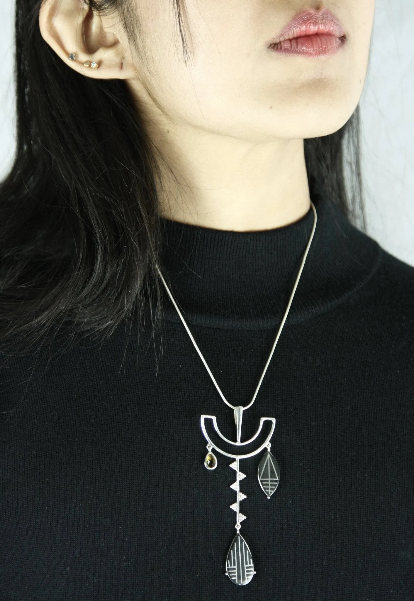 Exquisite long 3 drops Bidri pendant