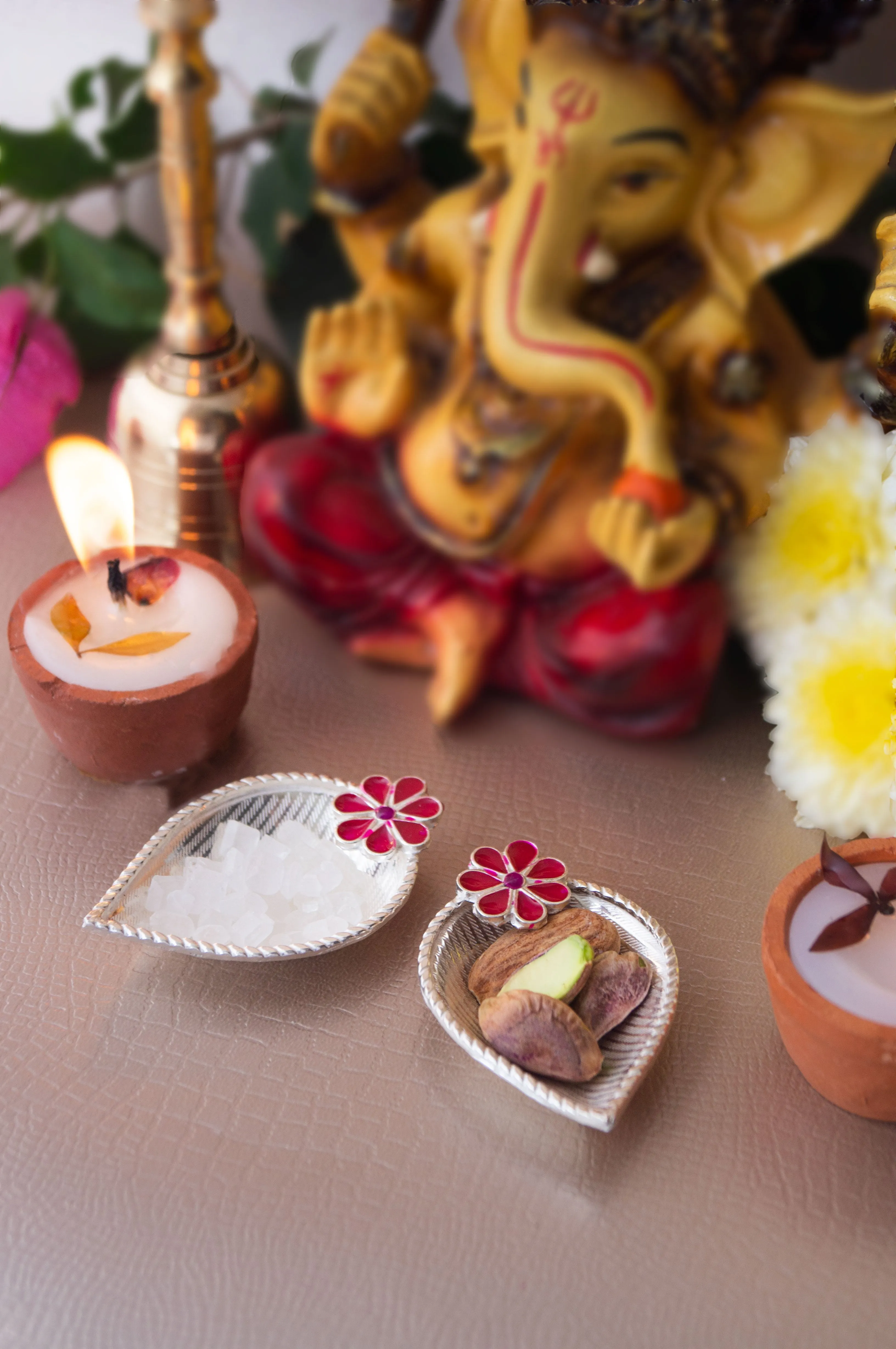 Exquisite Sterling Silver Flower Mini Meena Prasad Plate