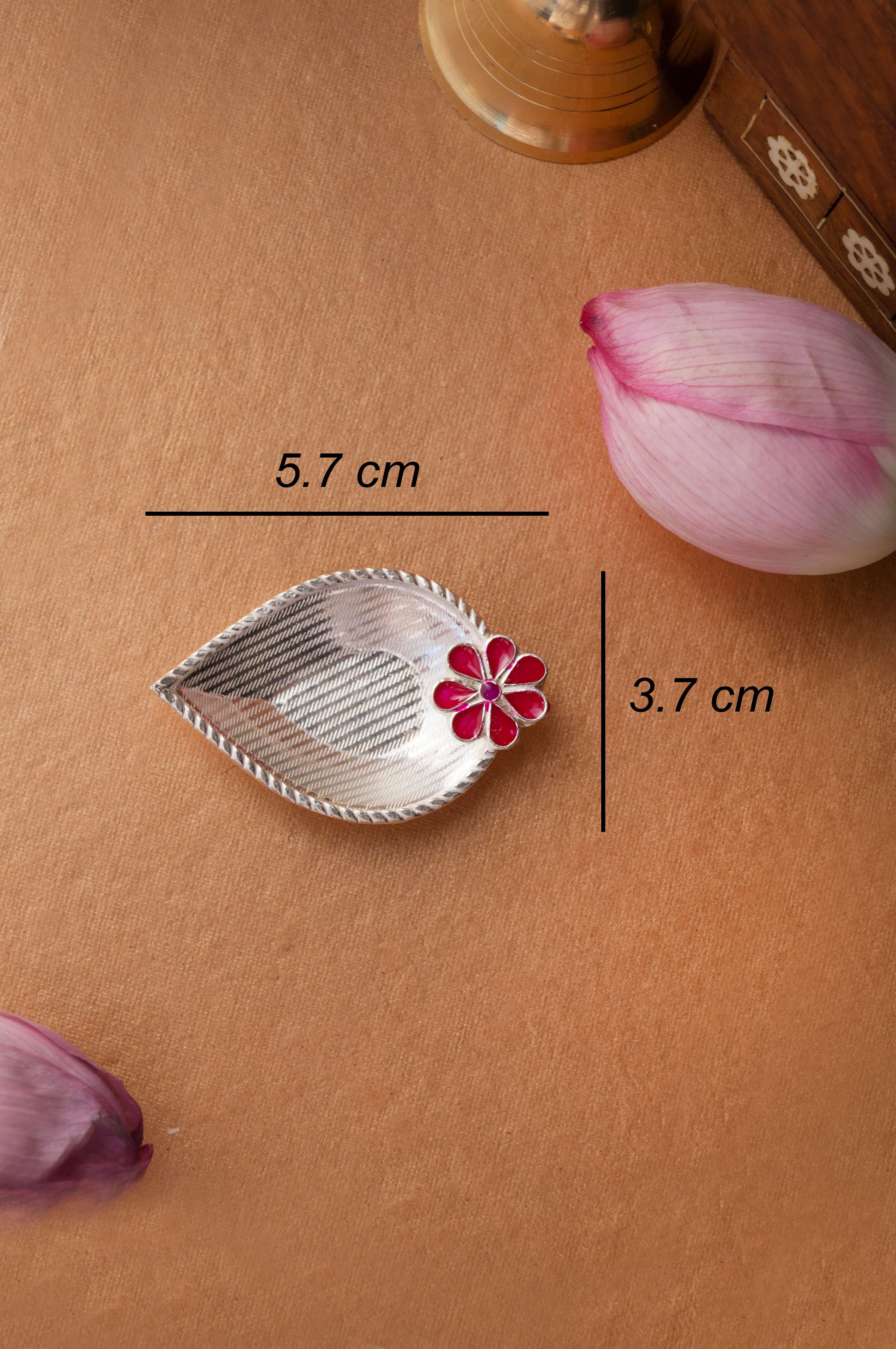 Exquisite Sterling Silver Flower Mini Meena Prasad Plate