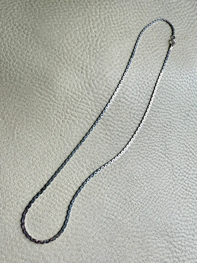 Exquisite! Vintage 18k White Gold Virola Chain Necklace - 19.3 inch length