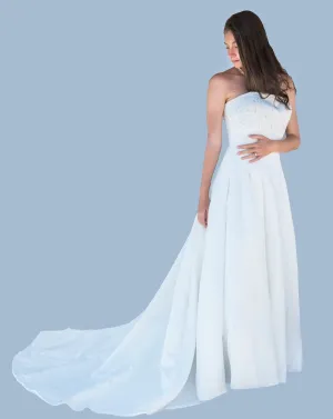 Exquisite Wedding gown