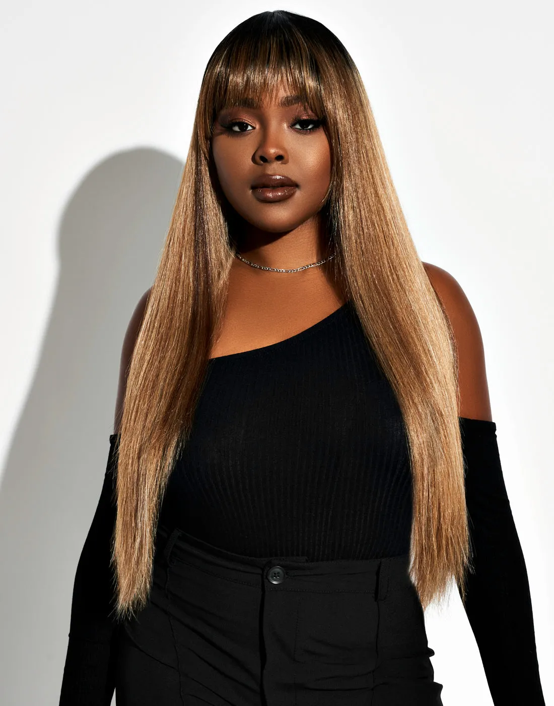 Feme Wig - Smooth Press Out