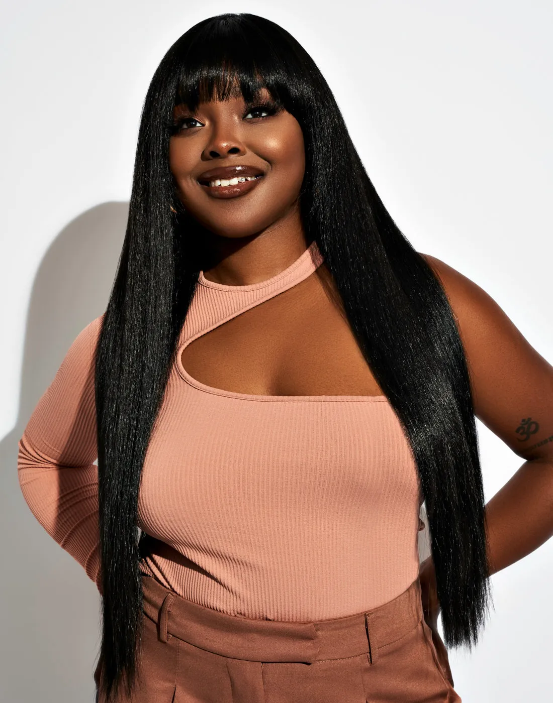 Feme Wig - Smooth Press Out