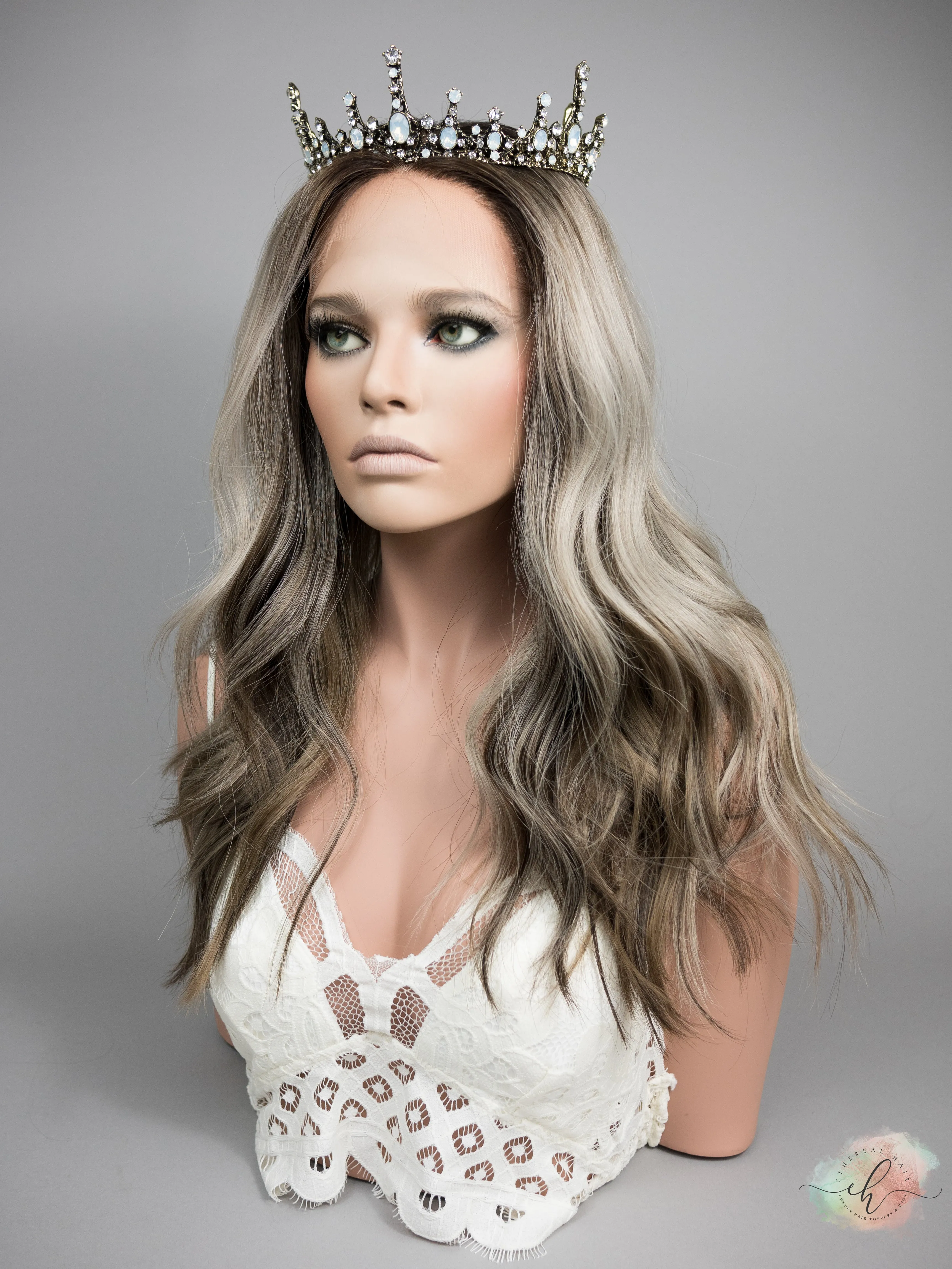 “FOXY" Exquisite Wig: Lace Top, Sz. M, 22"
