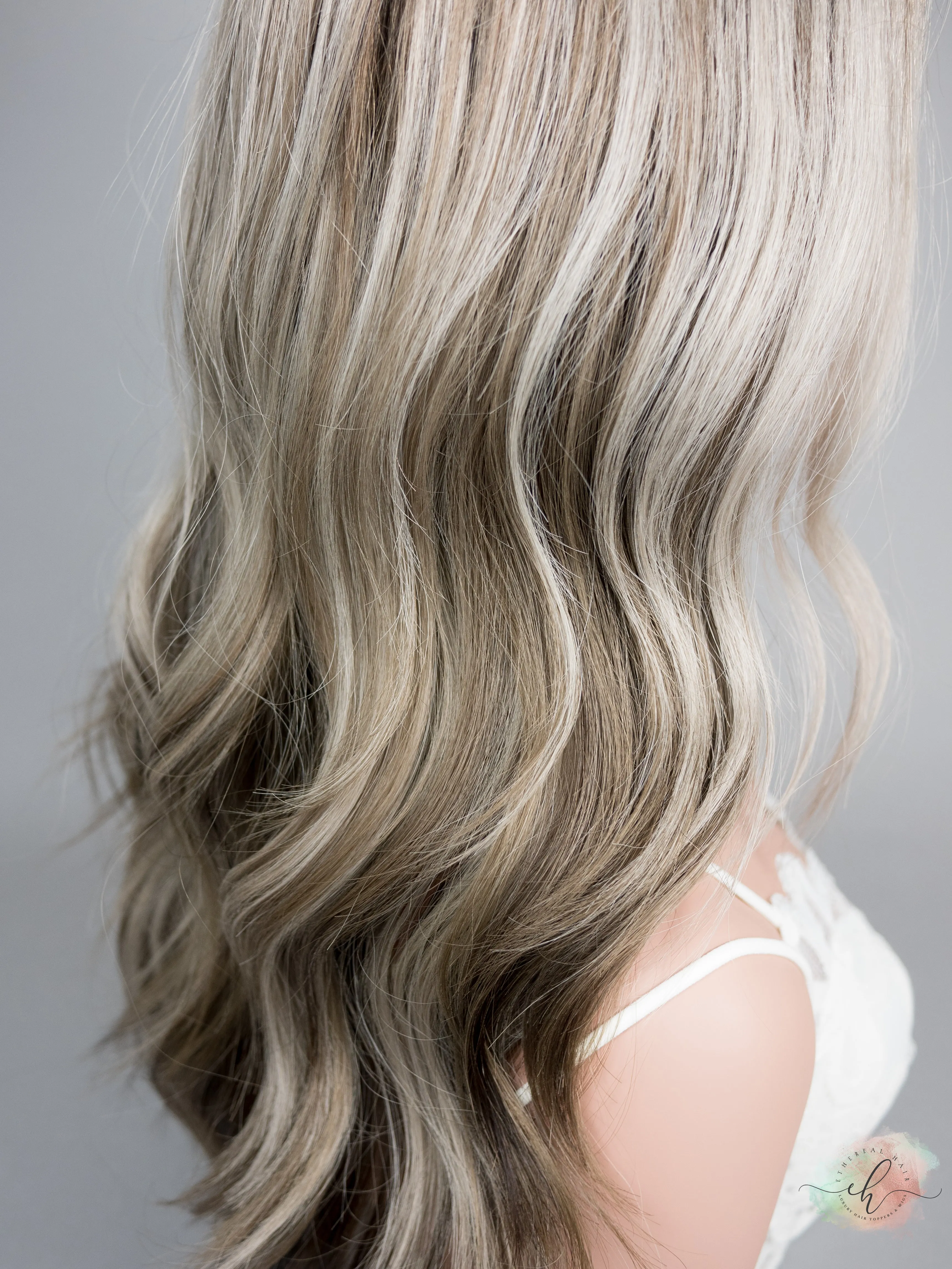 “FOXY" Exquisite Wig: Lace Top, Sz. M, 22"
