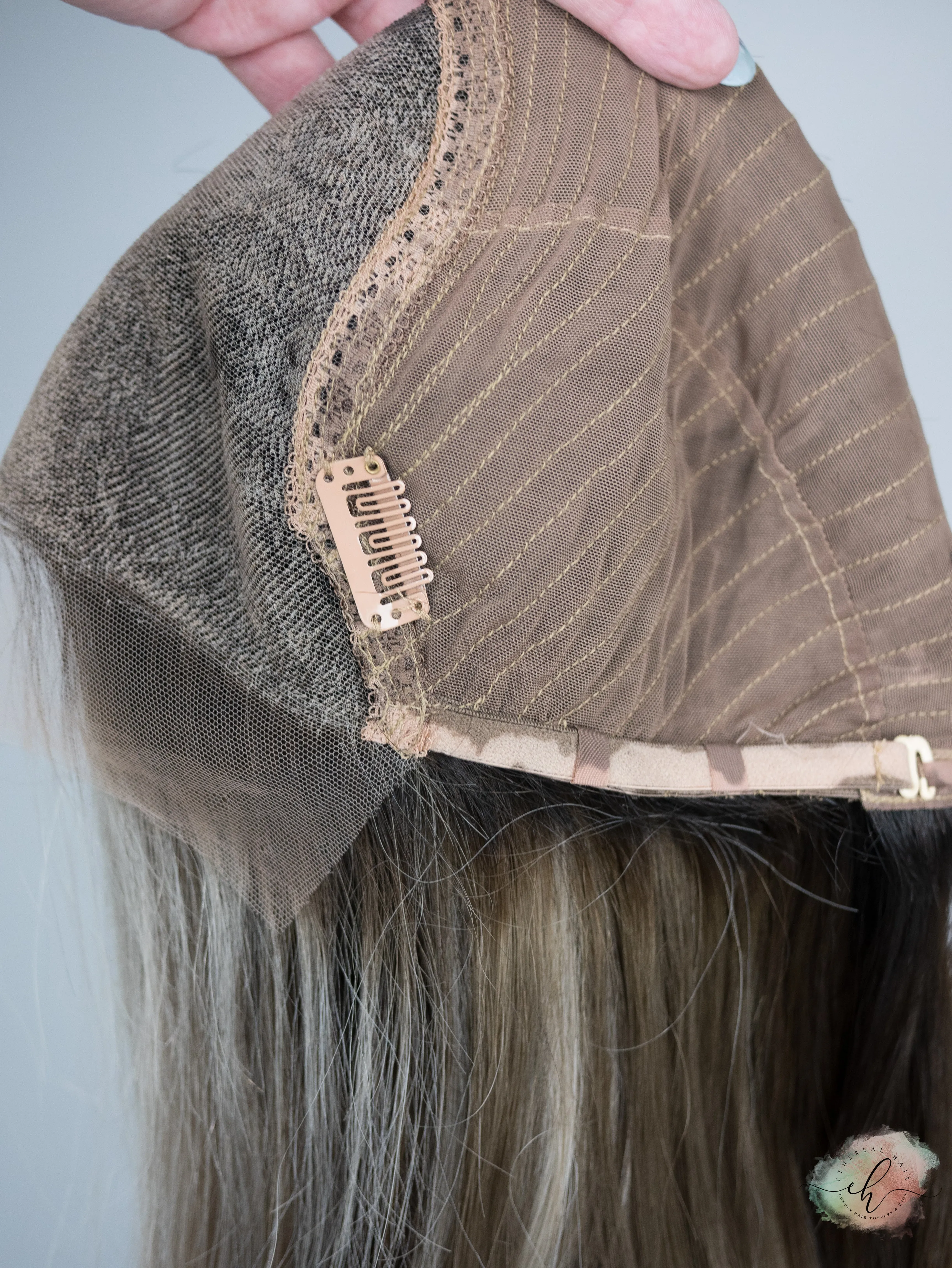 “FOXY" Exquisite Wig: Lace Top, Sz. M, 22"