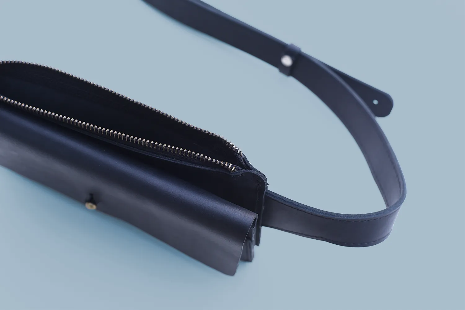 GEN Sling Bag, Black