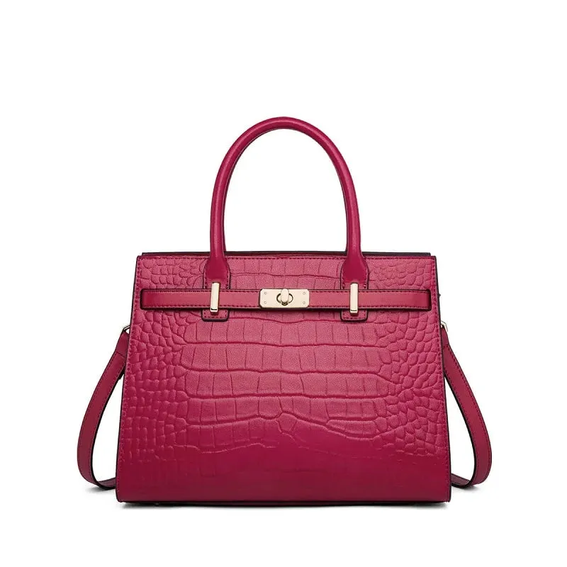 Genuine Leather Women Bag, extreme sophistication perfect to bring presence to the business world without losing feminism.