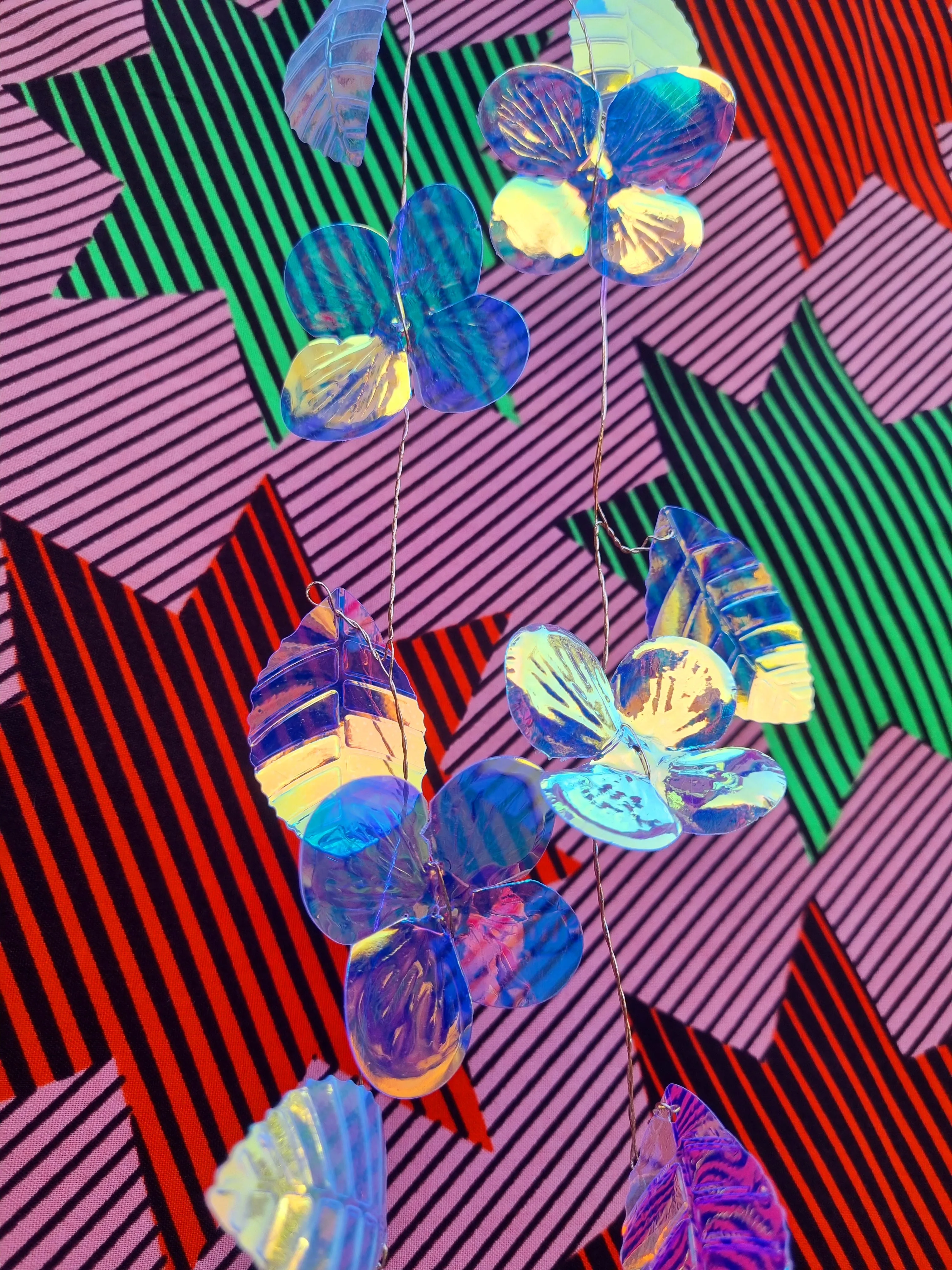 Holgraphic garlands and sprays