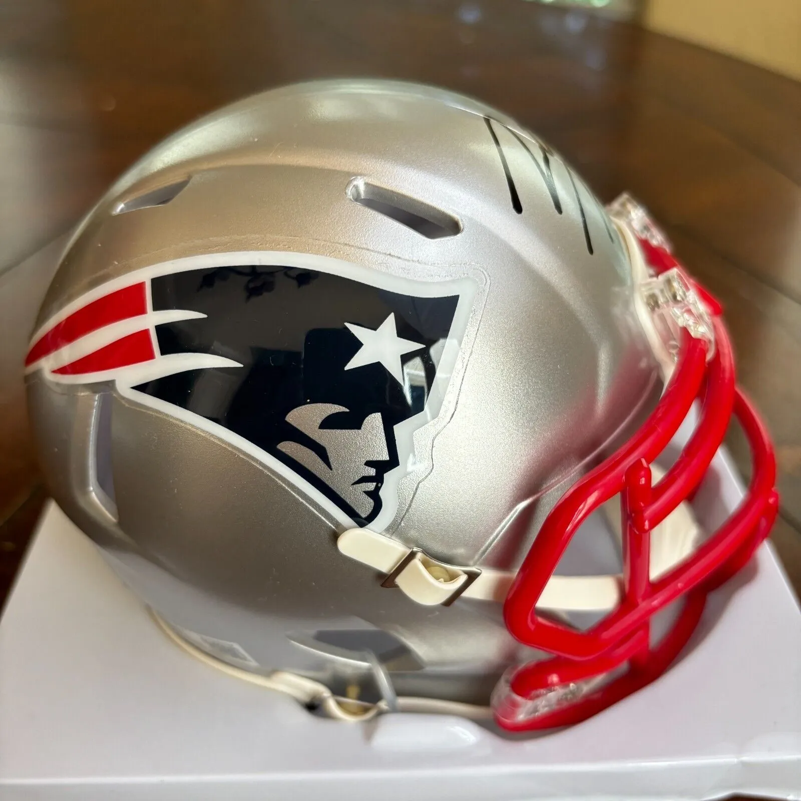 Hunter Henry Autographed Signed New England Patriots Mini Helmet Beckett