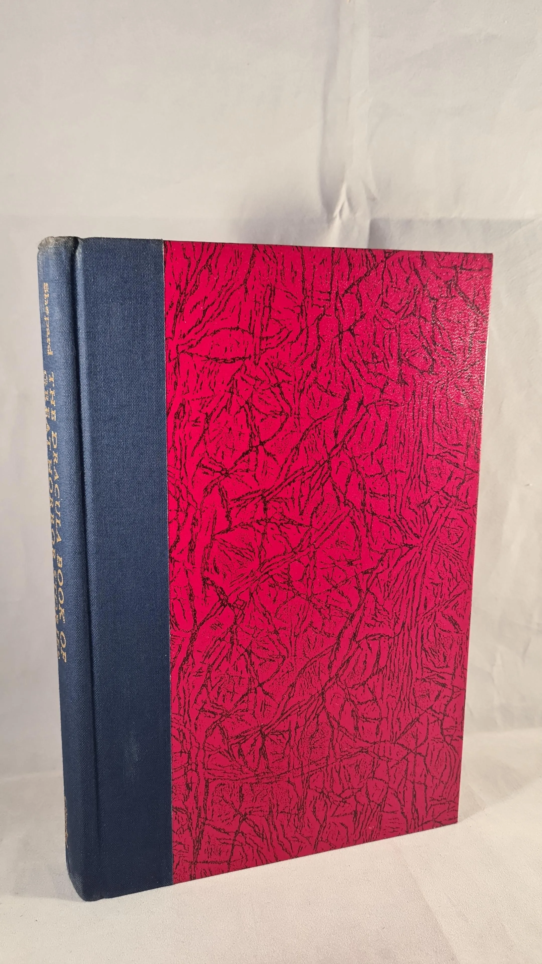 Leslie Shepard - The Dracula Book of Great Horror Stories, Citadel, 1981, 1st Edition, Signed