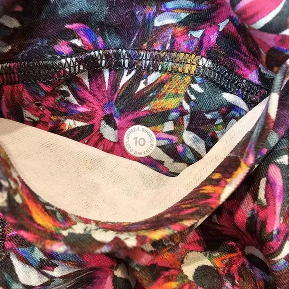 Lululemon Swift Speed High-Rise Short 8&quot; Floral Electric Multi Womens Size 10