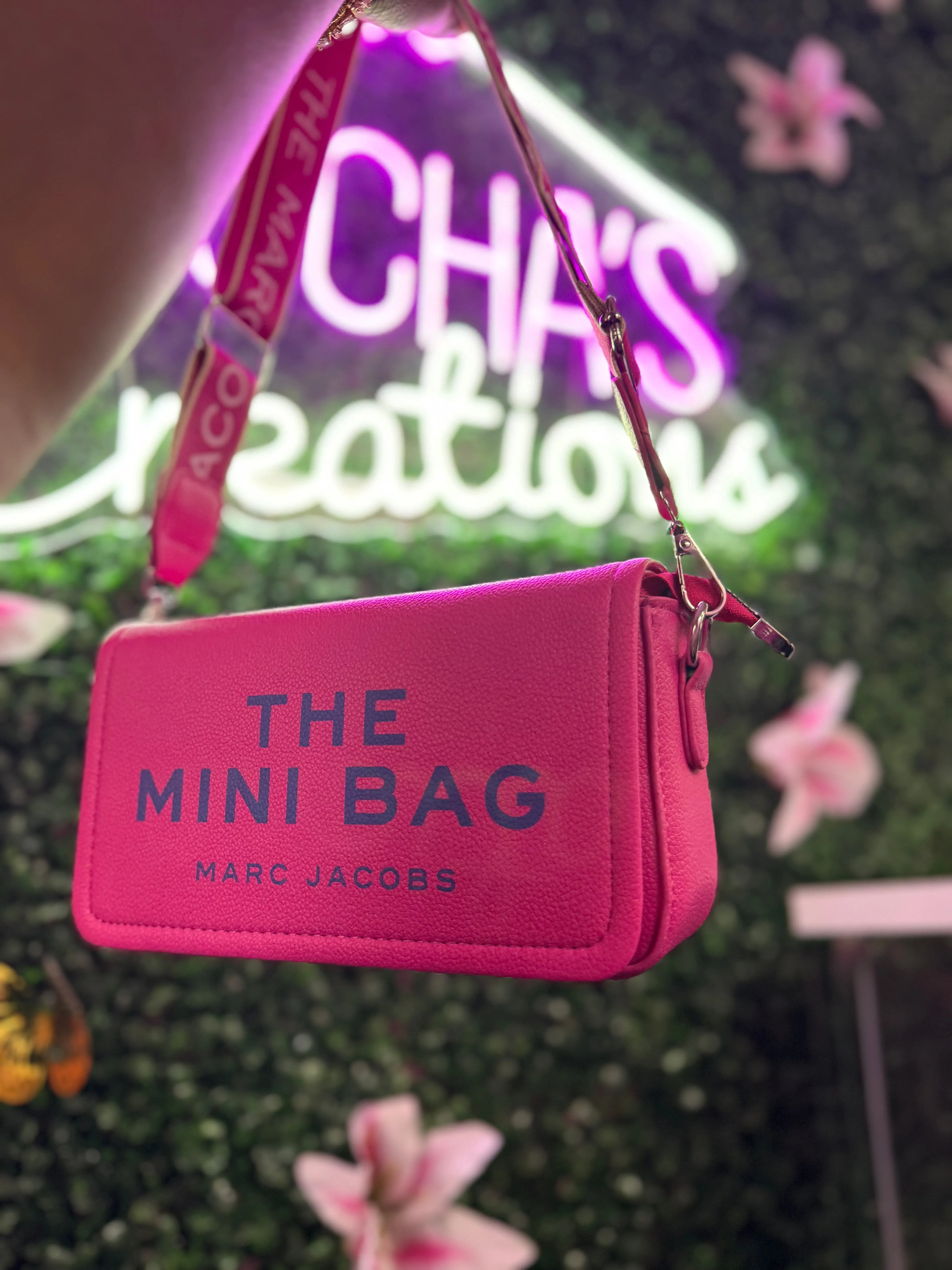 “Mini” B A G