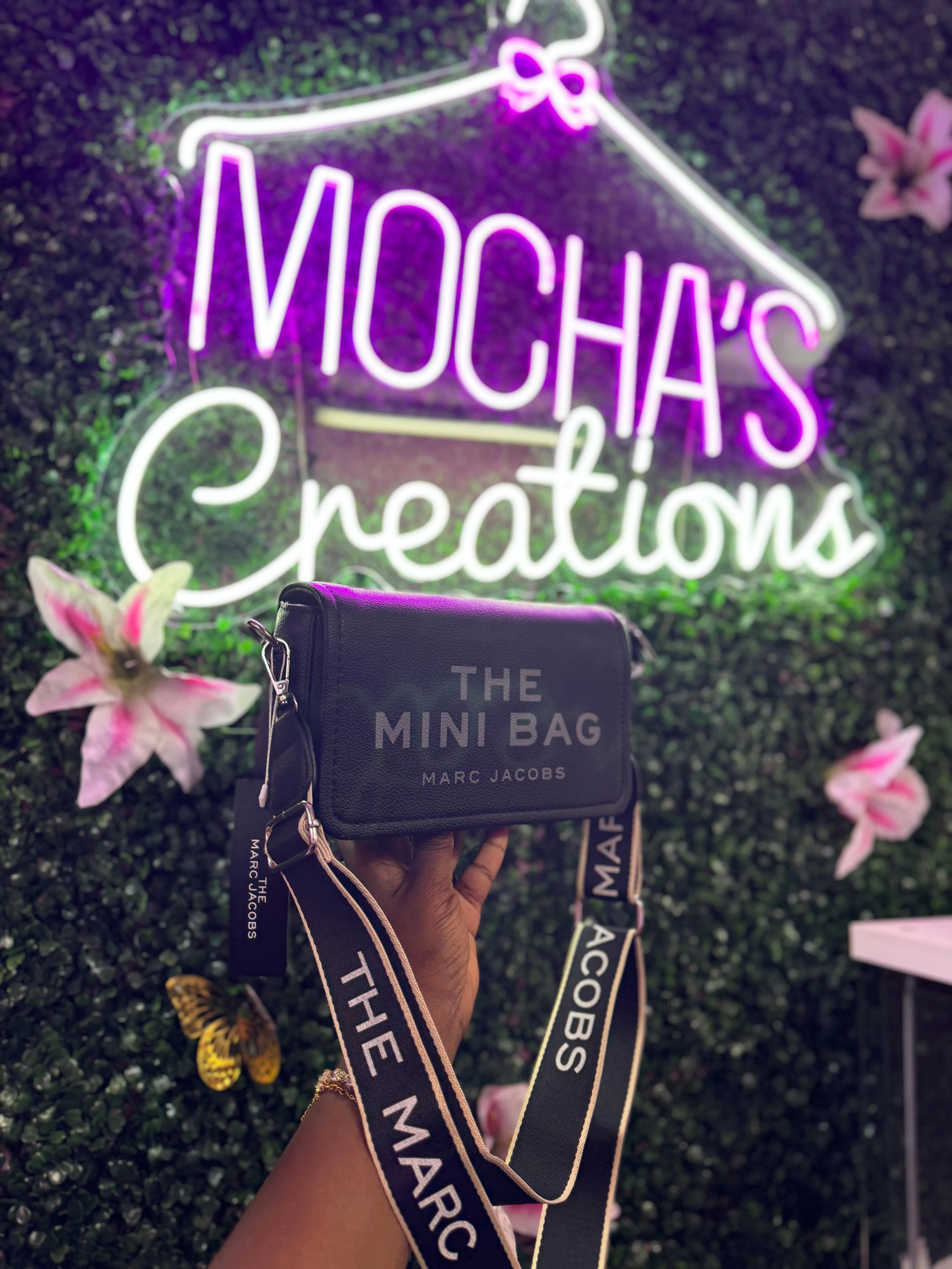 “Mini” B A G