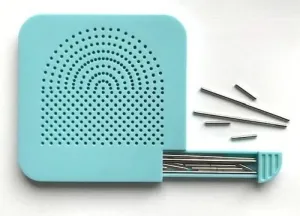 Mini Jig Board 10.5cm | Wire Shape Tool | Includes 20 Pegs | Hobby & Crafting