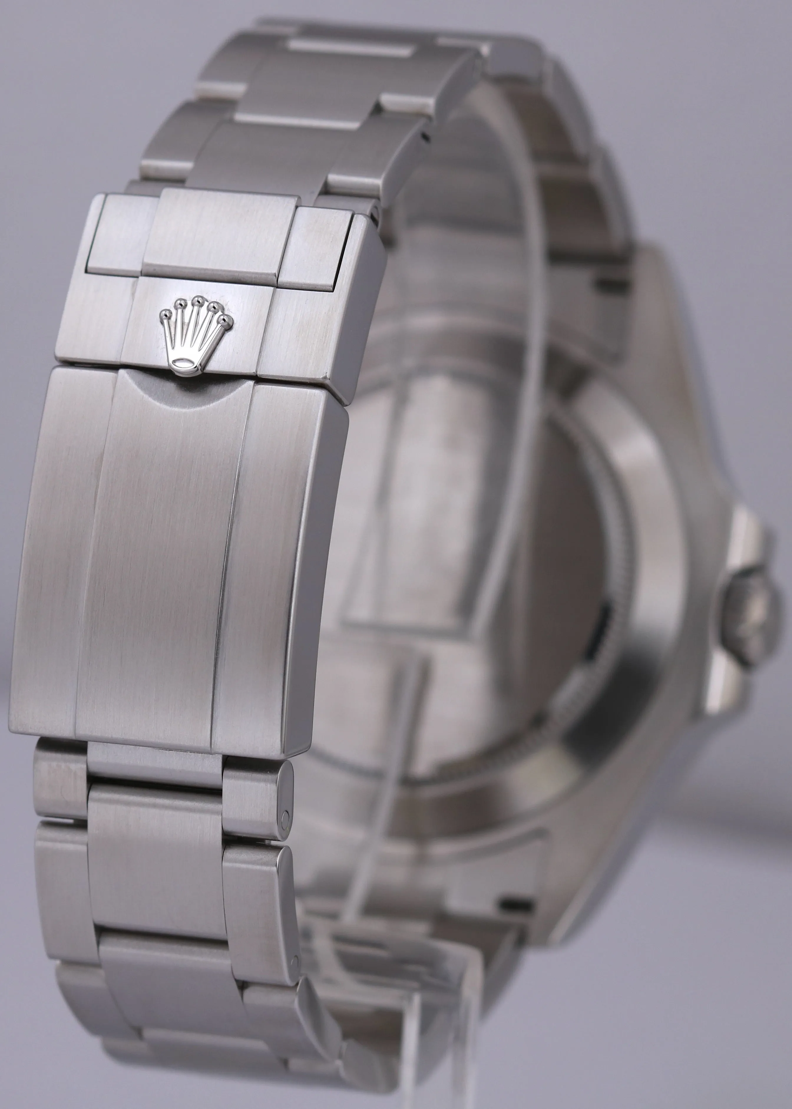 MINT 2022 Rolex Explorer II 42mm POLAR WHITE Stainless Steel GMT Date 226570