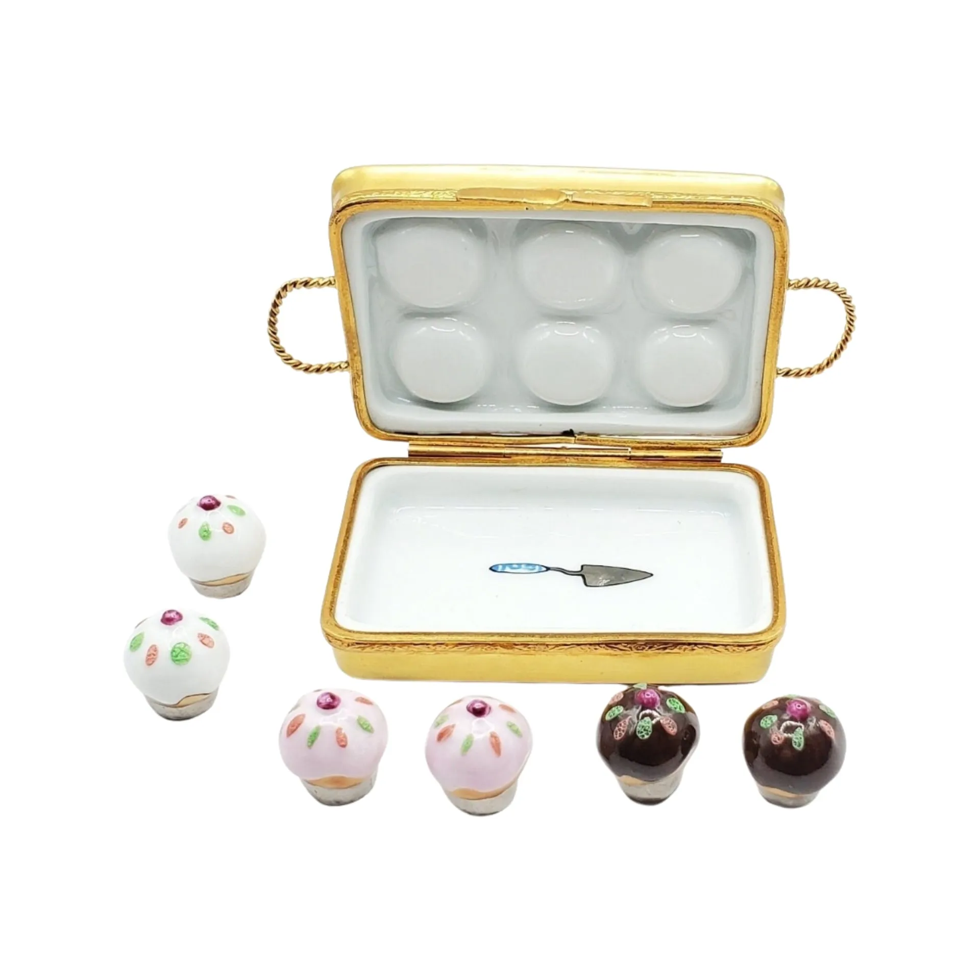 Muffin Tin w 6 Cup Cakes