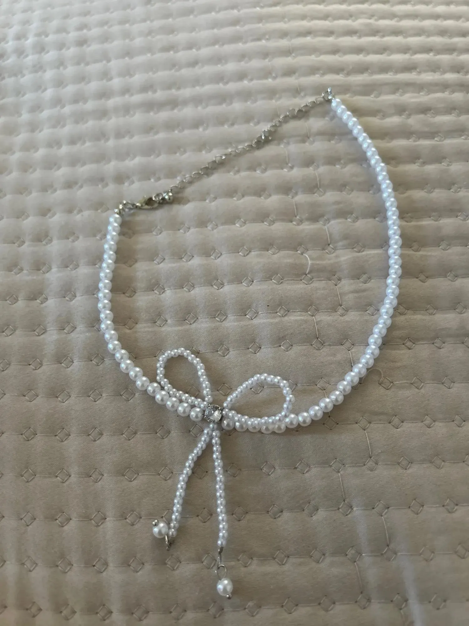 Pearl Bowknot Choker Necklace