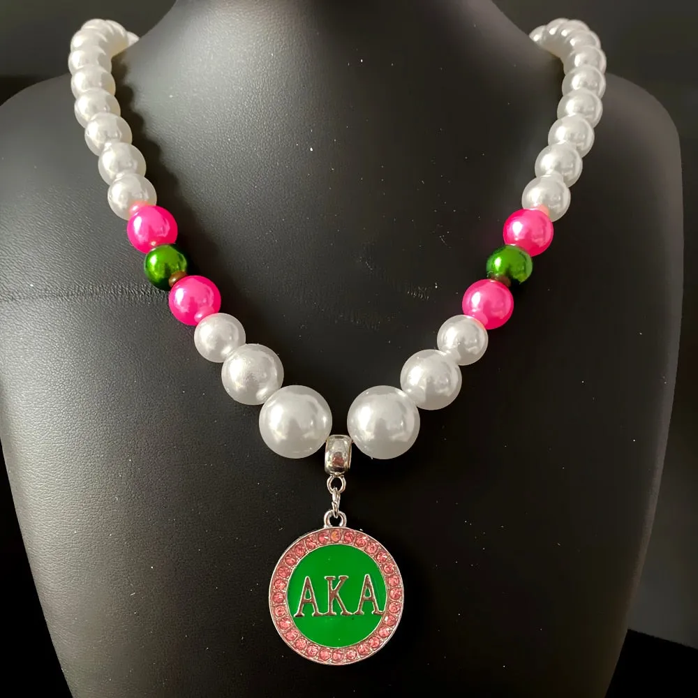 Pretty 💕💚 “Exquisite” Pearl Necklace