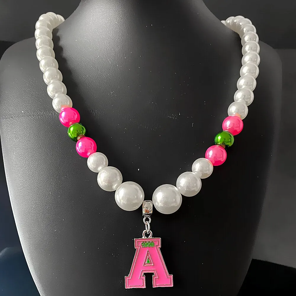 Pretty 💕💚 “Exquisite” Pearl Necklace