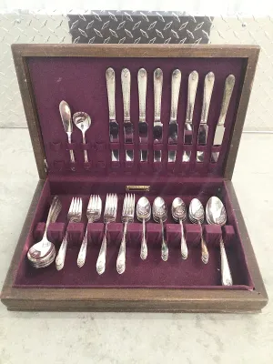 ROGERS SILVER FLATWARE SET 52 pcs ~EXQUISITE~