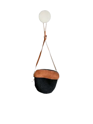 Sisal & Leather Zippered Purse in Black