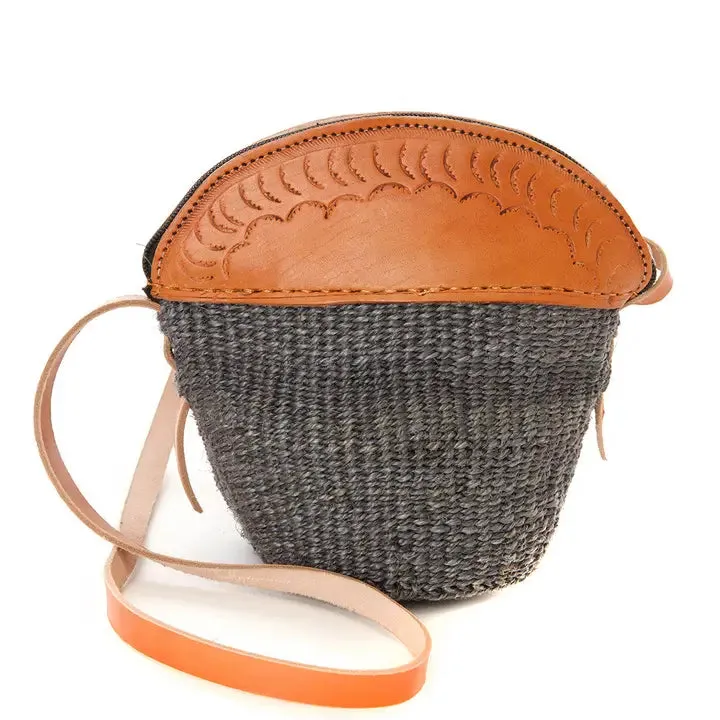 Sisal & Leather Zippered Purse in Gray