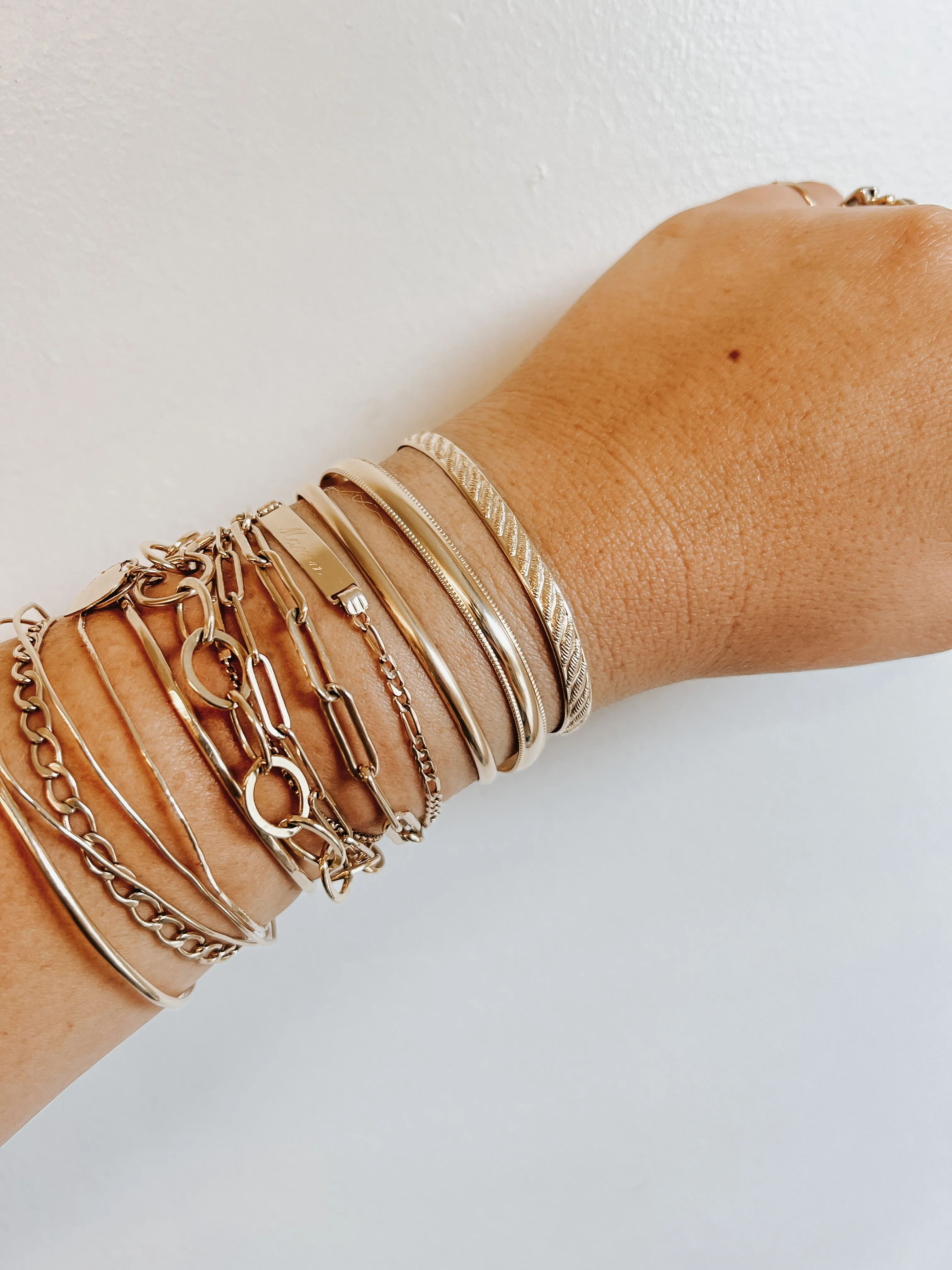 SMOOTH GOLD CUFF