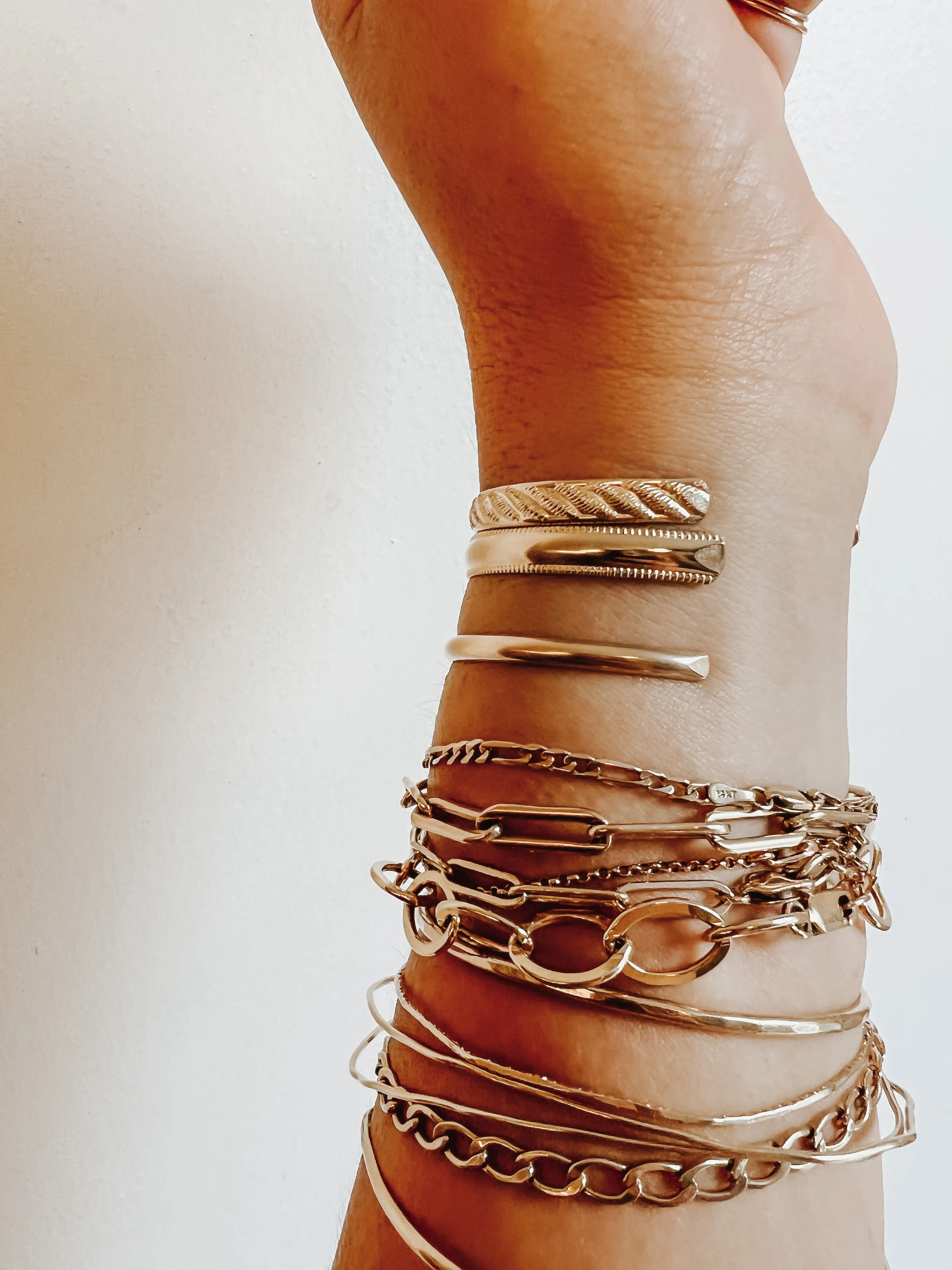 SMOOTH GOLD CUFF