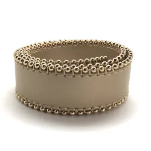Stella in Gold: Light Gold